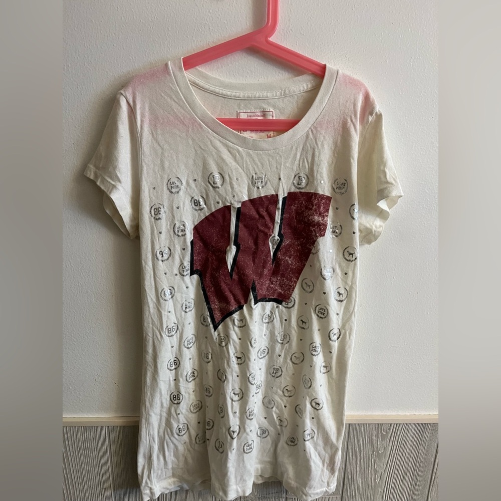 Y2K PINK Wisconsin Badgers Short Sleeve Shirt Medium